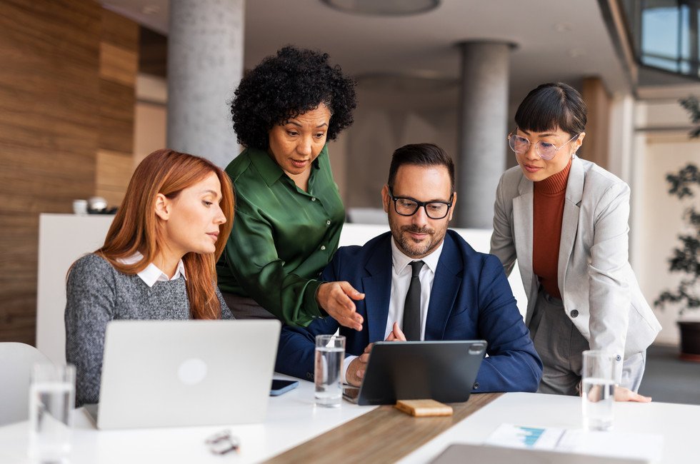 Unfilled Desks Quietly Disrupt Al Khobar Expansion Plans